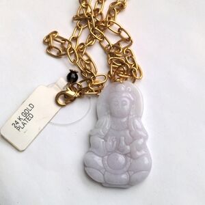 Genuine Burmese Jade pendant necklace. 24k gold plated Chain Vintage unworn.